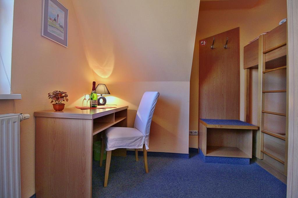 Pension Mola Breege Zimmer foto