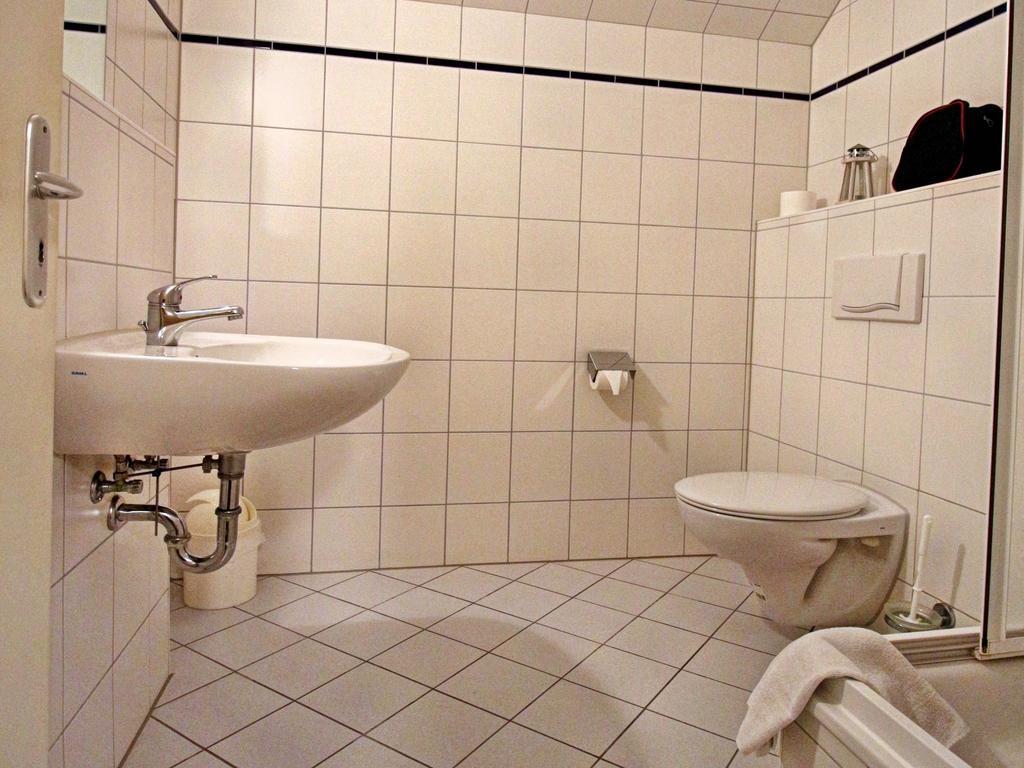 Pension Mola Breege Zimmer foto