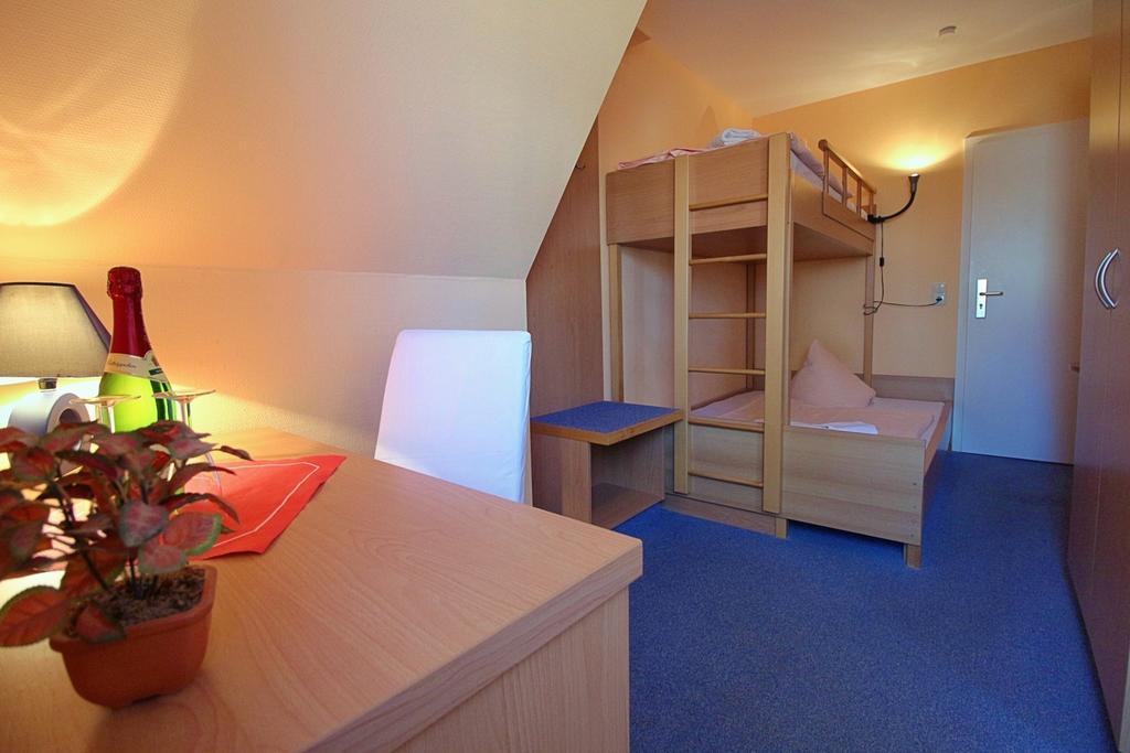 Pension Mola Breege Zimmer foto
